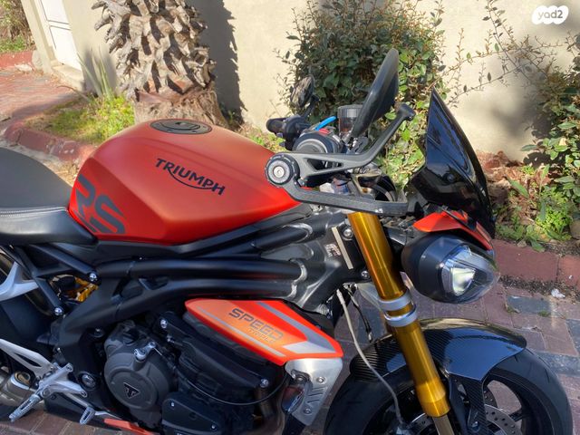 מודעת רכב טריומף Speed Triple RS