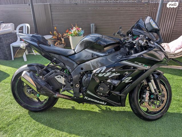 מודעת רכב קאוואסאקי נינג'ה ZX 10R