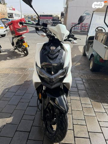 מודעת רכב סאן יאנג Jet 4 RX