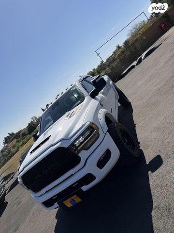 מודעת רכב דודג'