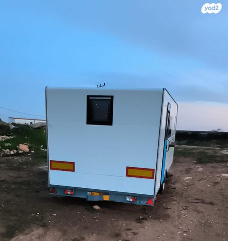 מודעת רכב נגרר (קראוון נגרר)