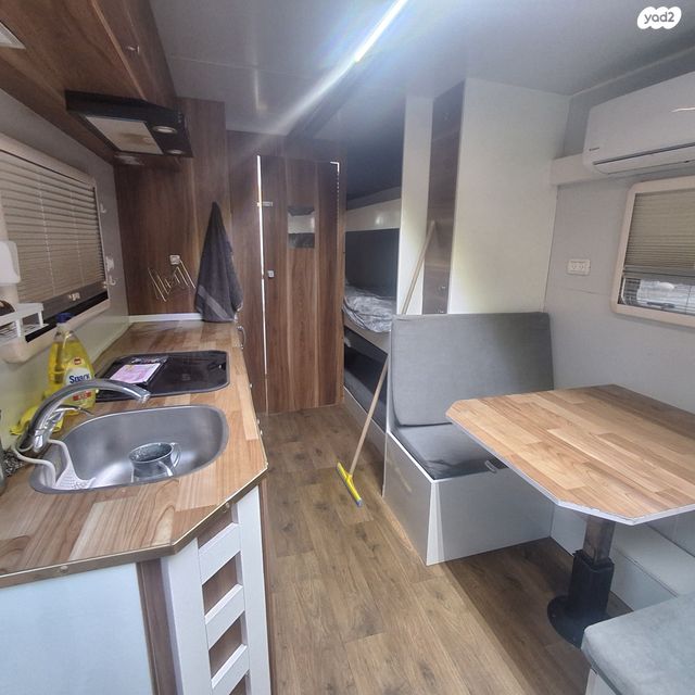 מודעת רכב נגרר (קראוון נגרר)