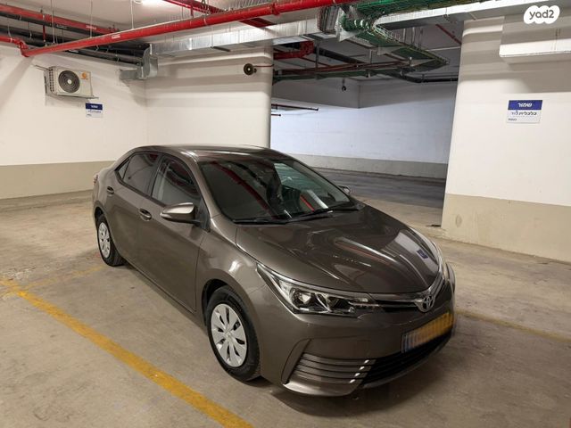 מודעת רכב טויוטה קורולה