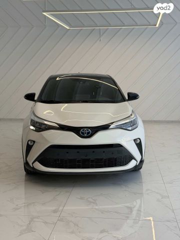 מודעת רכב טויוטה C-HR