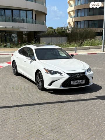 מודעת רכב לקסוס ES