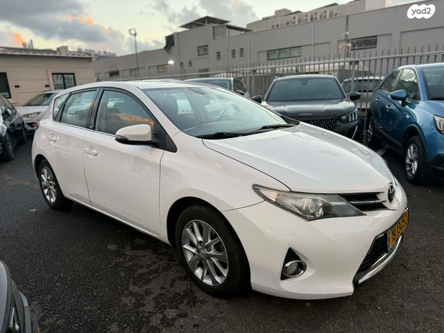מודעת רכב טויוטה אוריס