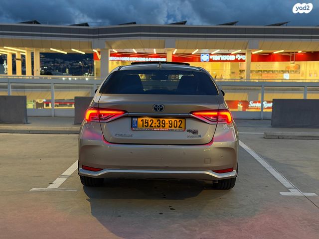 מודעת רכב טויוטה קורולה 2