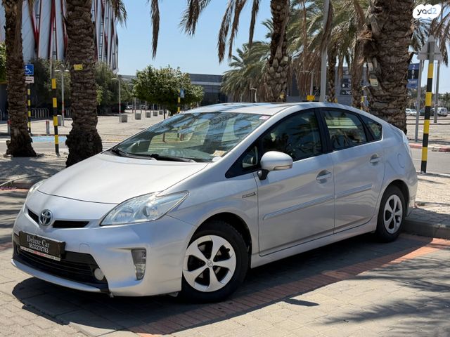 מודעת רכב טויוטה פריוס