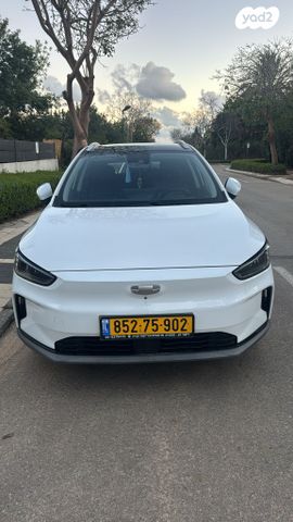 מודעת רכב ג׳ילי Geometry C