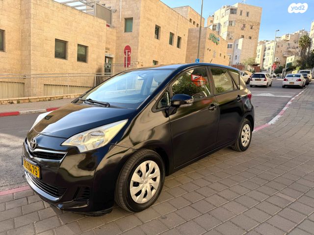 מודעת רכב טויוטה ורסו-S