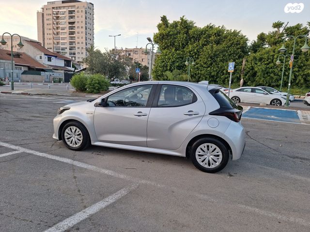 מודעת רכב טויוטה יאריס