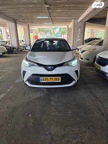 מודעת רכב טויוטה C-HR