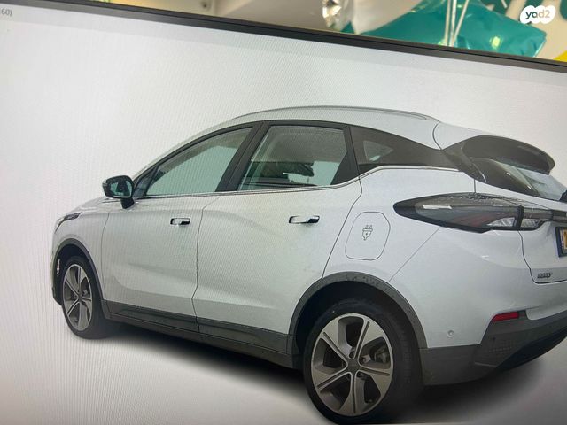 מודעת רכב ג׳ילי Geometry C