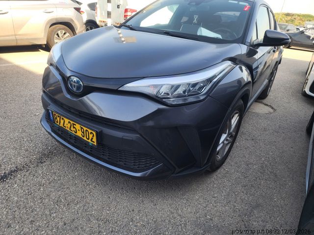 מודעת רכב טויוטה C-HR