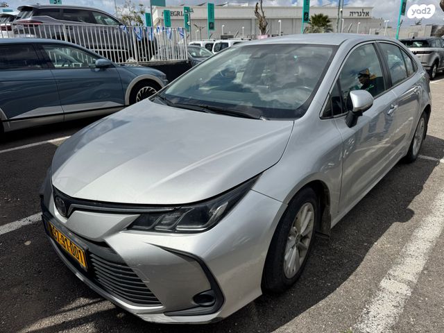 מודעת רכב טויוטה קורולה