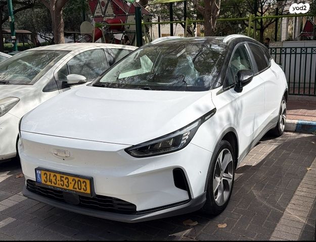 מודעת רכב ג׳ילי Geometry C