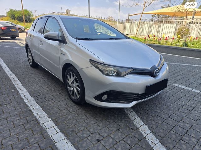 מודעת רכב טויוטה אוריס 1