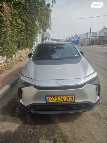 מודעת רכב טויוטה bZ4X