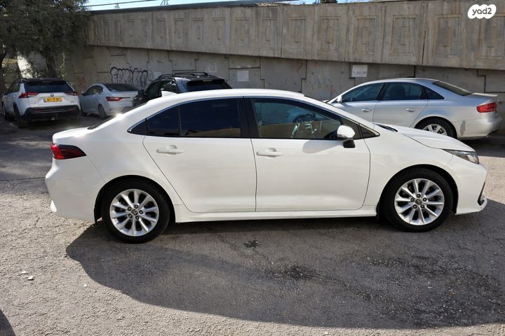 מודעת רכב טויוטה קורולה