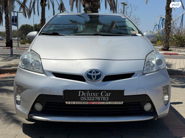 מודעת רכב טויוטה פריוס 1