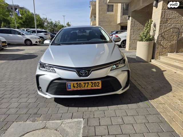 מודעת רכב טויוטה קורולה