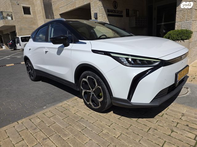 מודעת רכב ג׳ילי Geometry C