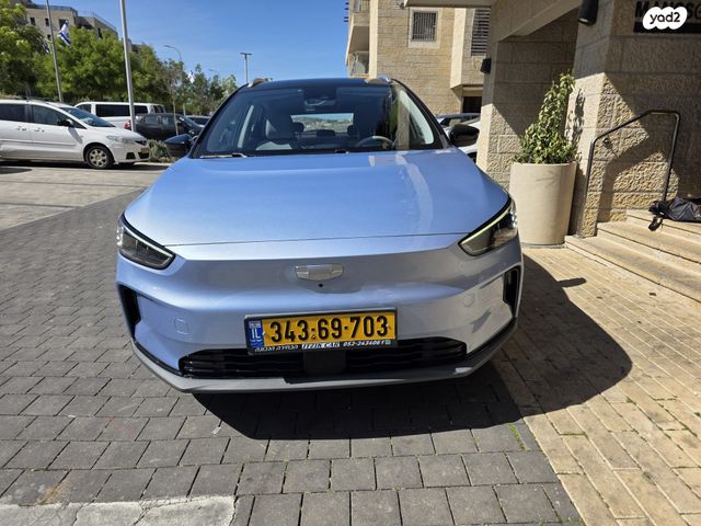 מודעת רכב ג׳ילי Geometry C