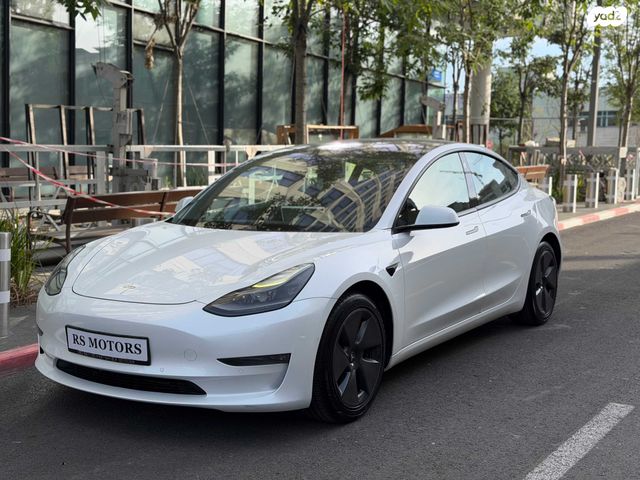 מודעת רכב טסלה מודל 3