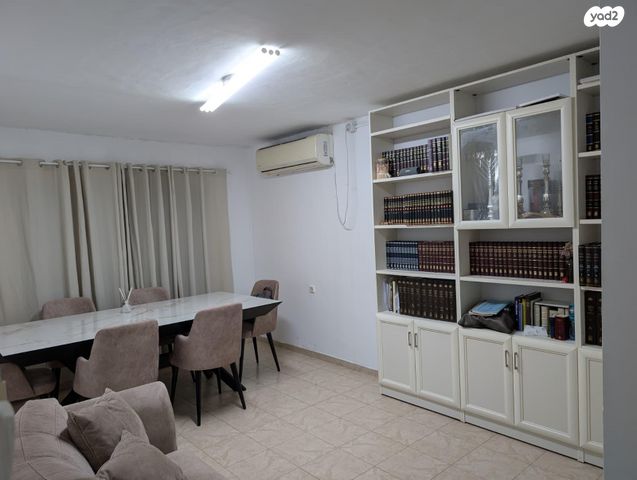 שדרות ירושלים 43