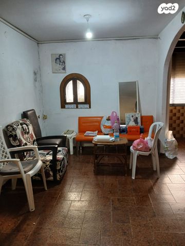 שדרות ירושלים 8