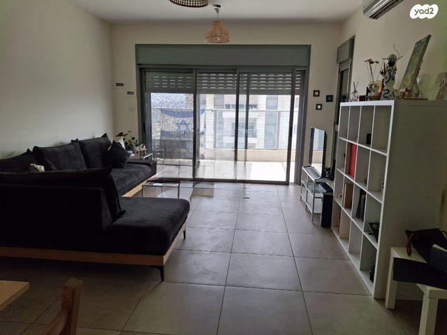 חיים הרצוג 25