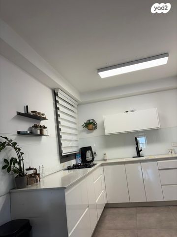 שדרות אבני החושן 44