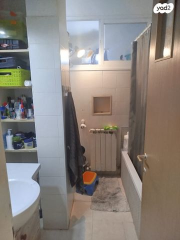 קבוצת אברהם 34