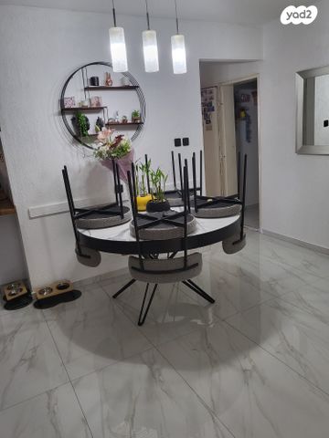 מקווה ישראל 22