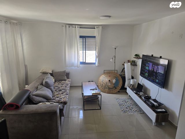 כיכר זהורית 4