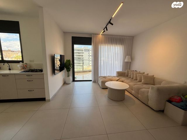 יהודה הנשיא 13