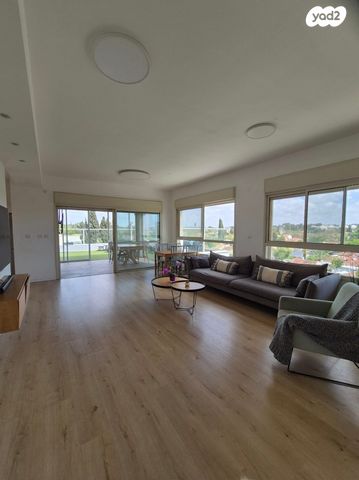 אוסטרובסקי 17