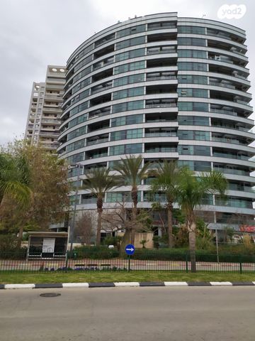 ז'בוטינסקי 50