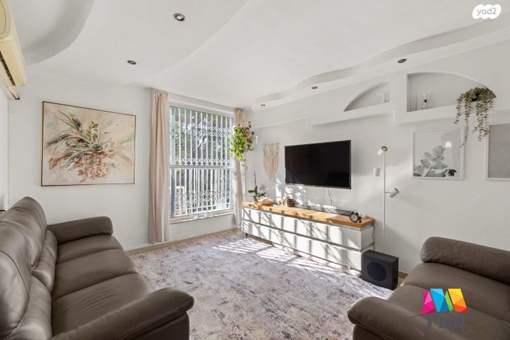 רחבת הרב קוק 22