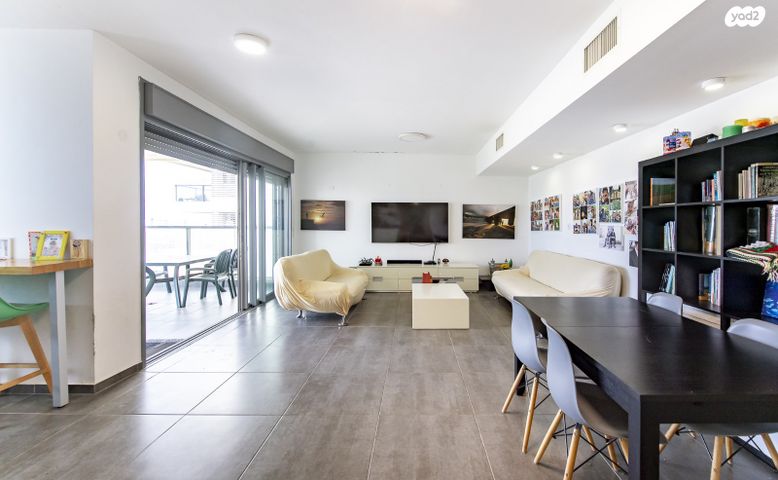 חיים הרצוג 19