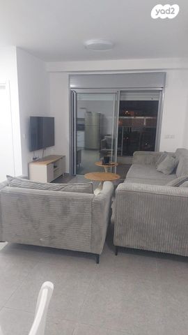 שושנה דמארי 3