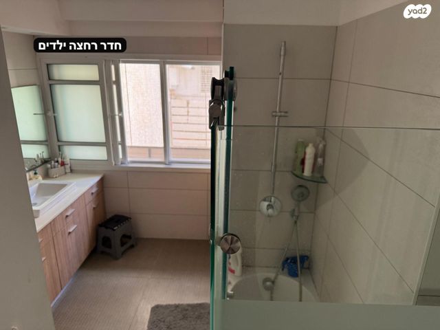 ז'בוטינסקי 15