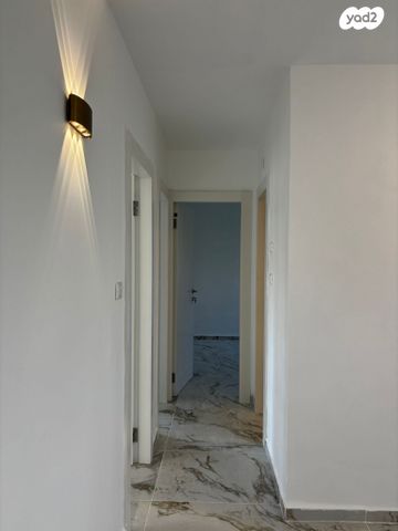 אנוסי משהד 23