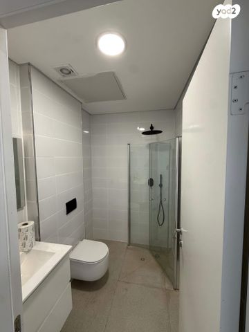 קורא הדורות 6