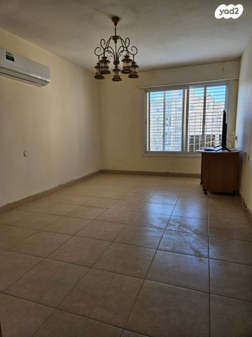 שדרות גולדה מאיר 4