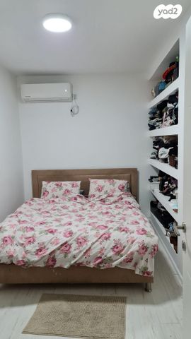 יורדי הסירה 8