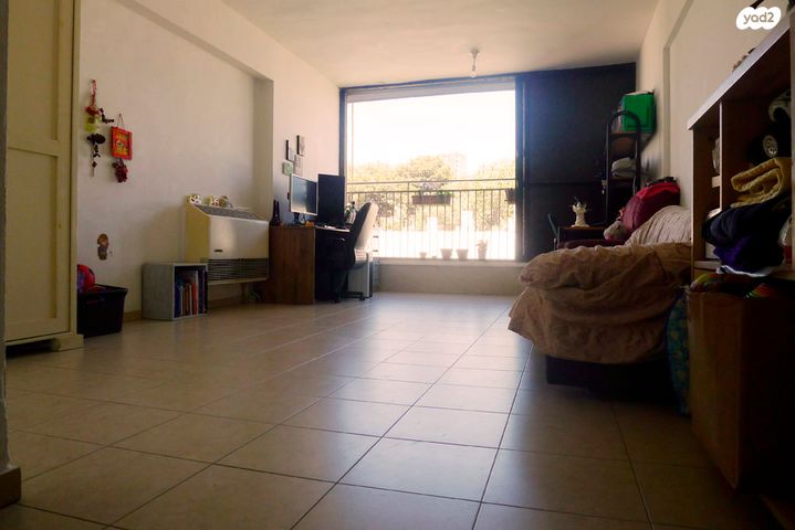 רחבת הגייסות 8