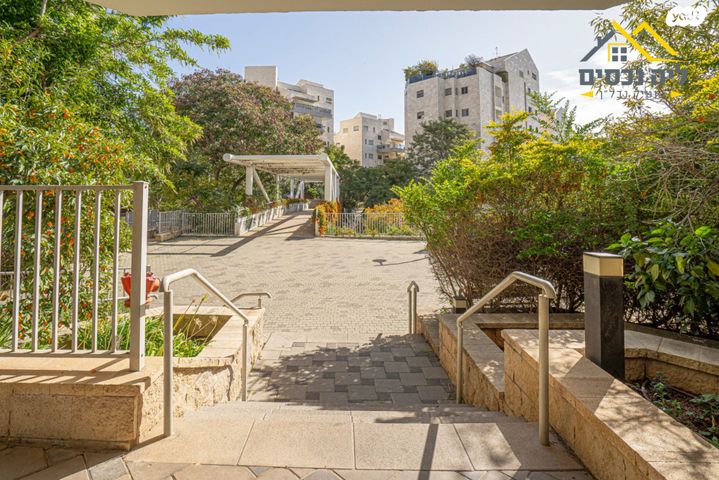 לאה וישראל אנצ'יקובסקי