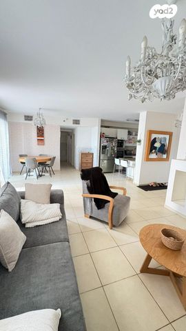 רחובות החדשה