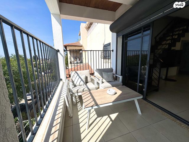 פורצי הדרך 6